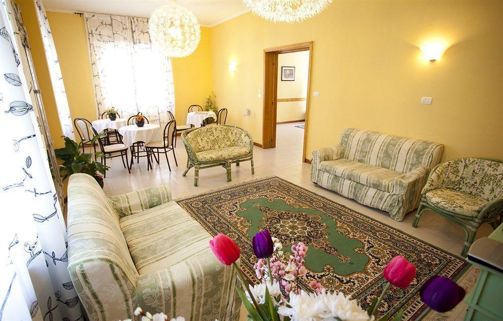 Hotel Villa Moderna Parma Esterno foto