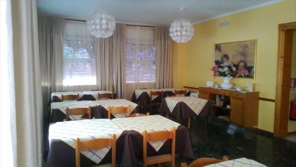 Hotel Villa Moderna Parma Esterno foto