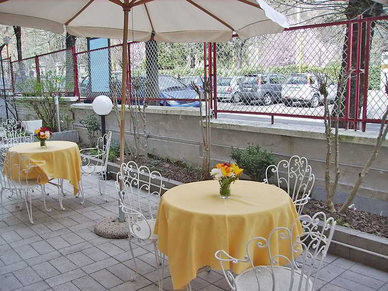 Hotel Villa Moderna Parma Esterno foto